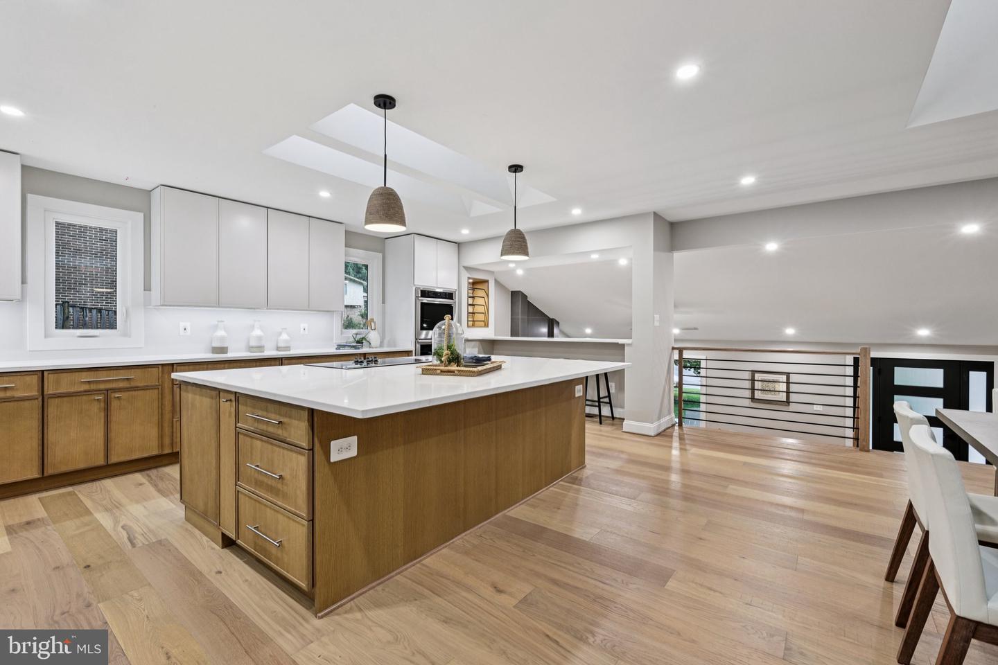 6400 RECREATION LN, FALLS CHURCH, Virginia 22041, 4 Bedrooms Bedrooms, ,4 BathroomsBathrooms,Residential,For sale,6400 RECREATION LN,VAFX2258150 MLS # VAFX2258150