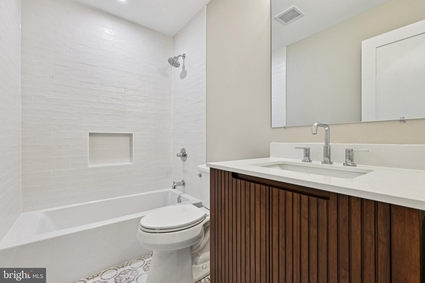 6400 RECREATION LN, FALLS CHURCH, Virginia 22041, 4 Bedrooms Bedrooms, ,4 BathroomsBathrooms,Residential,For sale,6400 RECREATION LN,VAFX2258150 MLS # VAFX2258150