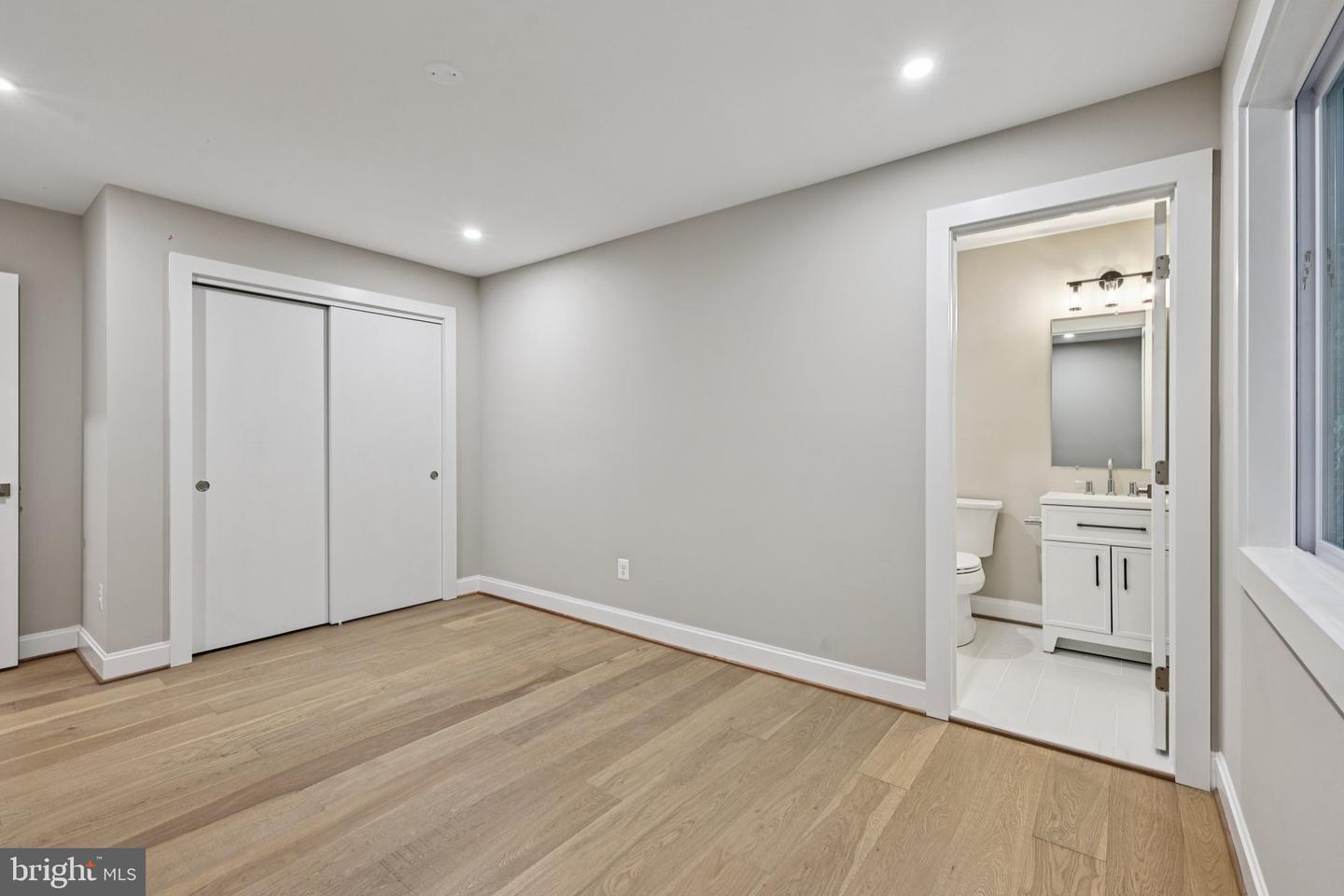6400 RECREATION LN, FALLS CHURCH, Virginia 22041, 4 Bedrooms Bedrooms, ,4 BathroomsBathrooms,Residential,For sale,6400 RECREATION LN,VAFX2258150 MLS # VAFX2258150