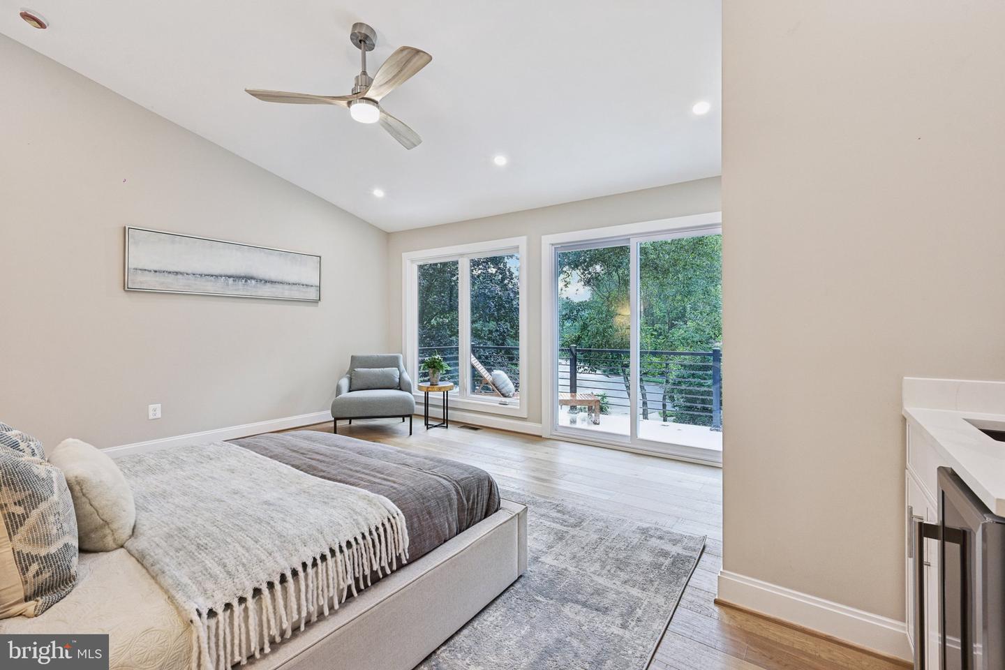 6400 RECREATION LN, FALLS CHURCH, Virginia 22041, 4 Bedrooms Bedrooms, ,4 BathroomsBathrooms,Residential,For sale,6400 RECREATION LN,VAFX2258150 MLS # VAFX2258150