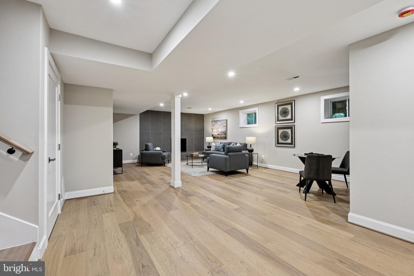6400 RECREATION LN, FALLS CHURCH, Virginia 22041, 4 Bedrooms Bedrooms, ,4 BathroomsBathrooms,Residential,For sale,6400 RECREATION LN,VAFX2258150 MLS # VAFX2258150