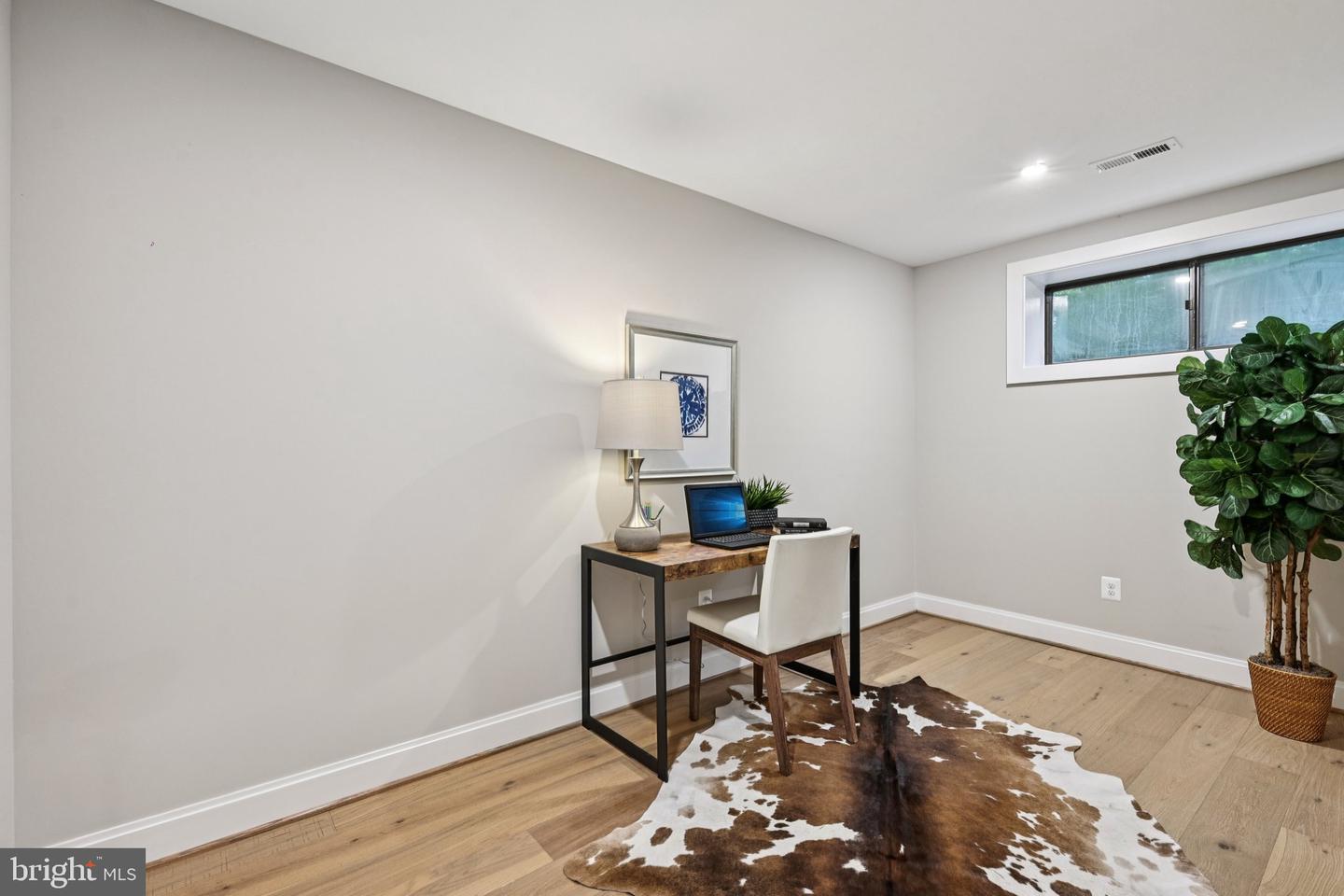 6400 RECREATION LN, FALLS CHURCH, Virginia 22041, 4 Bedrooms Bedrooms, ,4 BathroomsBathrooms,Residential,For sale,6400 RECREATION LN,VAFX2258150 MLS # VAFX2258150