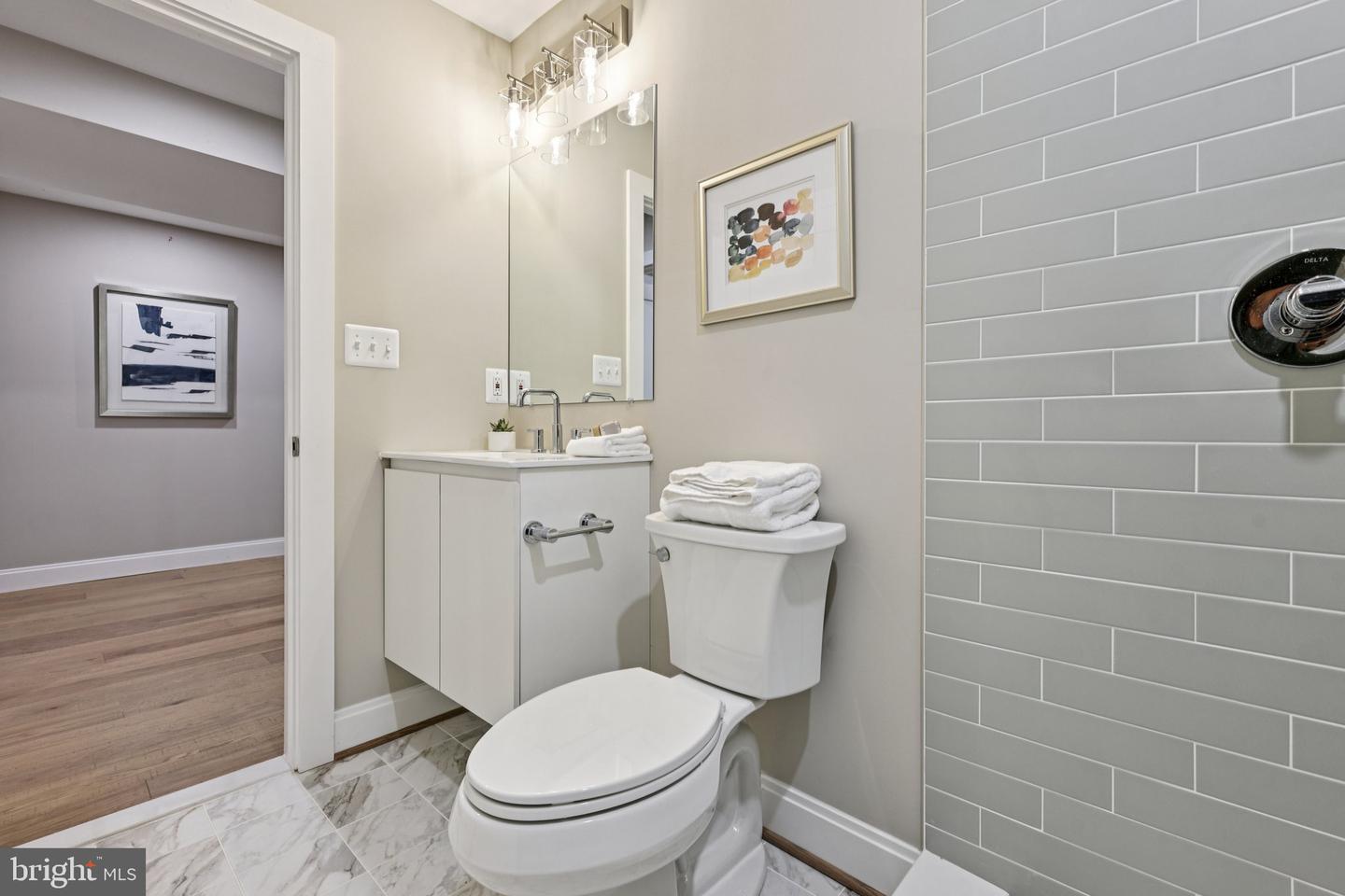 6400 RECREATION LN, FALLS CHURCH, Virginia 22041, 4 Bedrooms Bedrooms, ,4 BathroomsBathrooms,Residential,For sale,6400 RECREATION LN,VAFX2258150 MLS # VAFX2258150