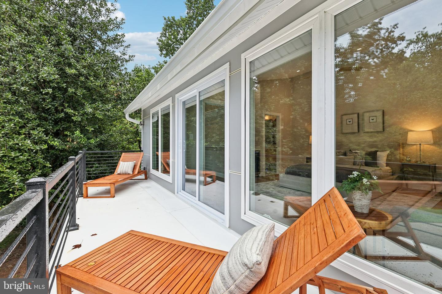 6400 RECREATION LN, FALLS CHURCH, Virginia 22041, 4 Bedrooms Bedrooms, ,4 BathroomsBathrooms,Residential,For sale,6400 RECREATION LN,VAFX2258150 MLS # VAFX2258150