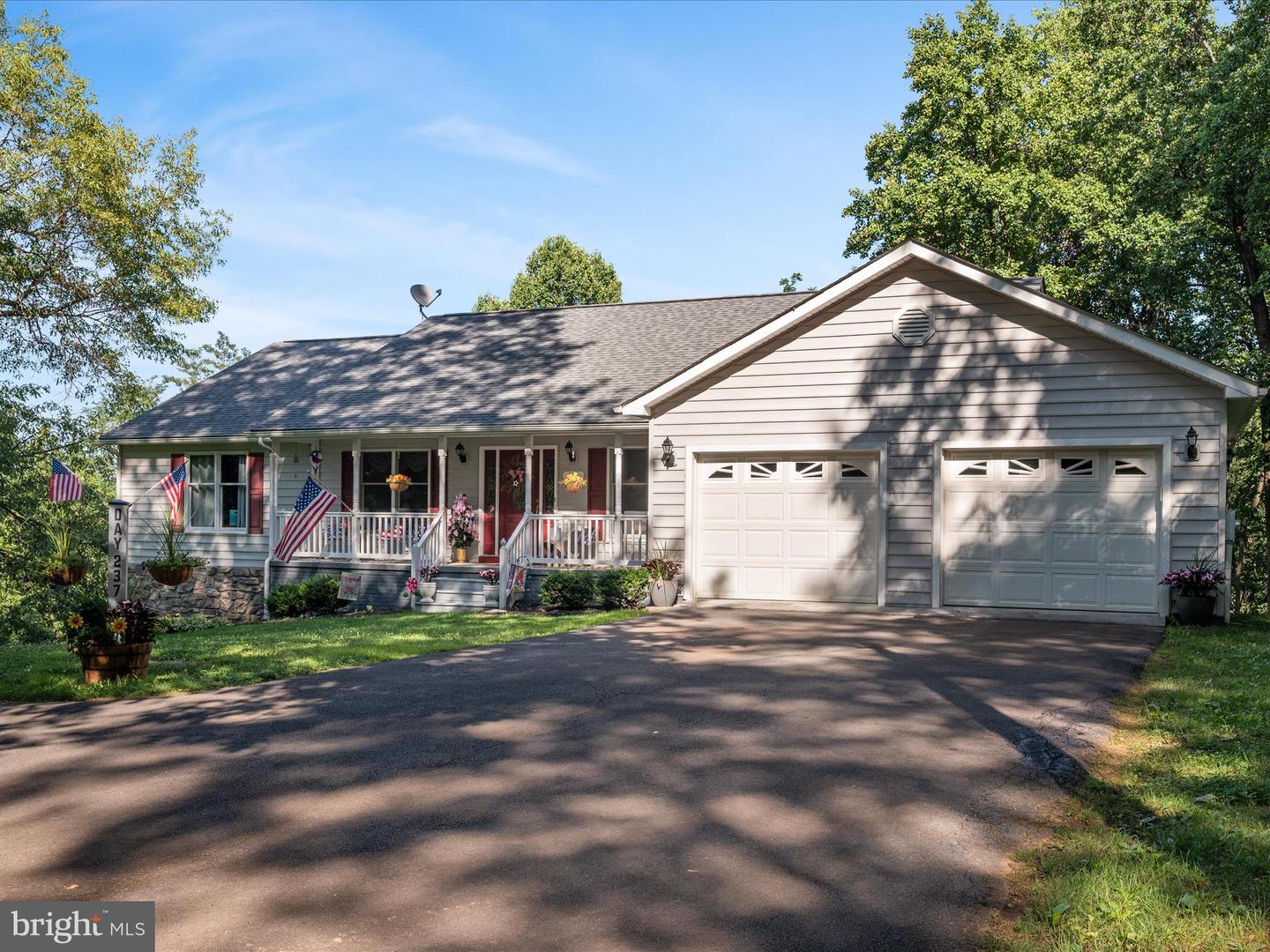 237 WHITE LN, FRONT ROYAL, Virginia 22630, 3 Bedrooms Bedrooms, ,3 BathroomsBathrooms,Residential,For sale,237 WHITE LN,VAWR2011844 MLS # VAWR2011844