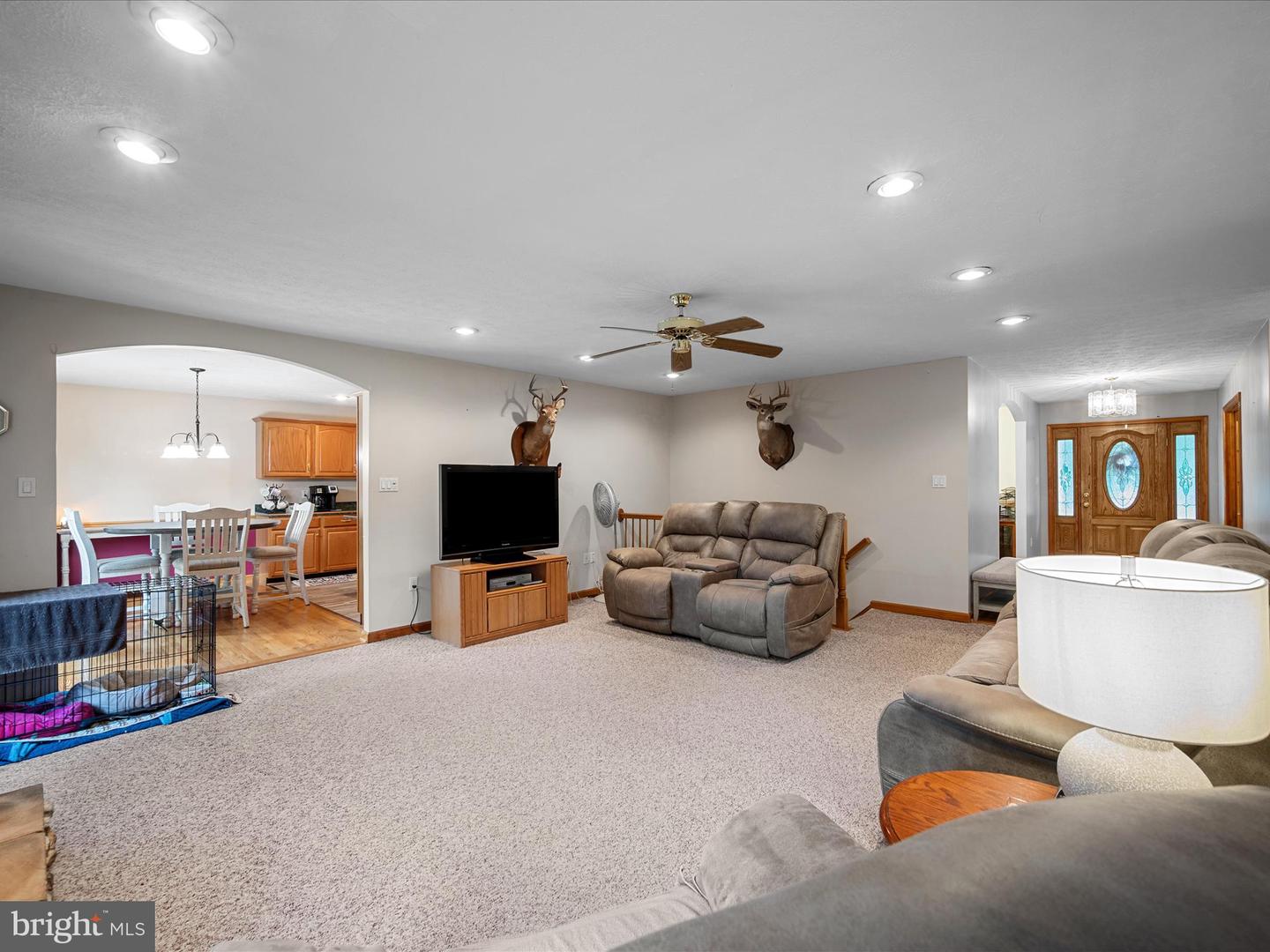 237 WHITE LN, FRONT ROYAL, Virginia 22630, 3 Bedrooms Bedrooms, ,3 BathroomsBathrooms,Residential,For sale,237 WHITE LN,VAWR2011844 MLS # VAWR2011844