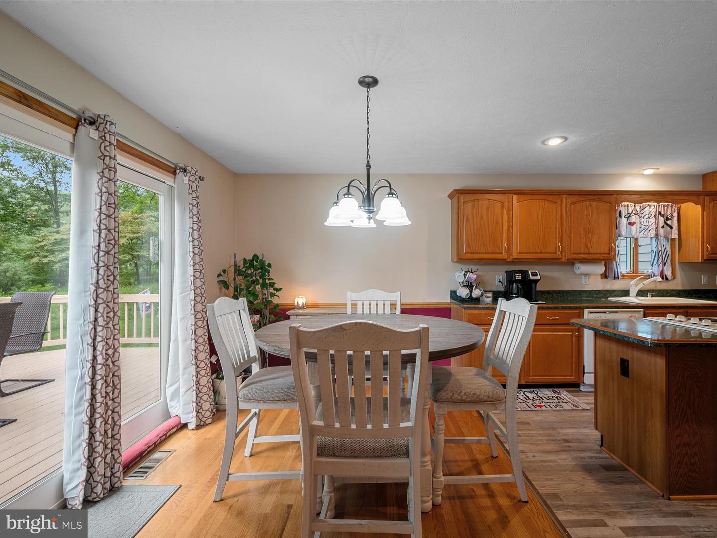 237 WHITE LN, FRONT ROYAL, Virginia 22630, 3 Bedrooms Bedrooms, ,3 BathroomsBathrooms,Residential,For sale,237 WHITE LN,VAWR2011844 MLS # VAWR2011844