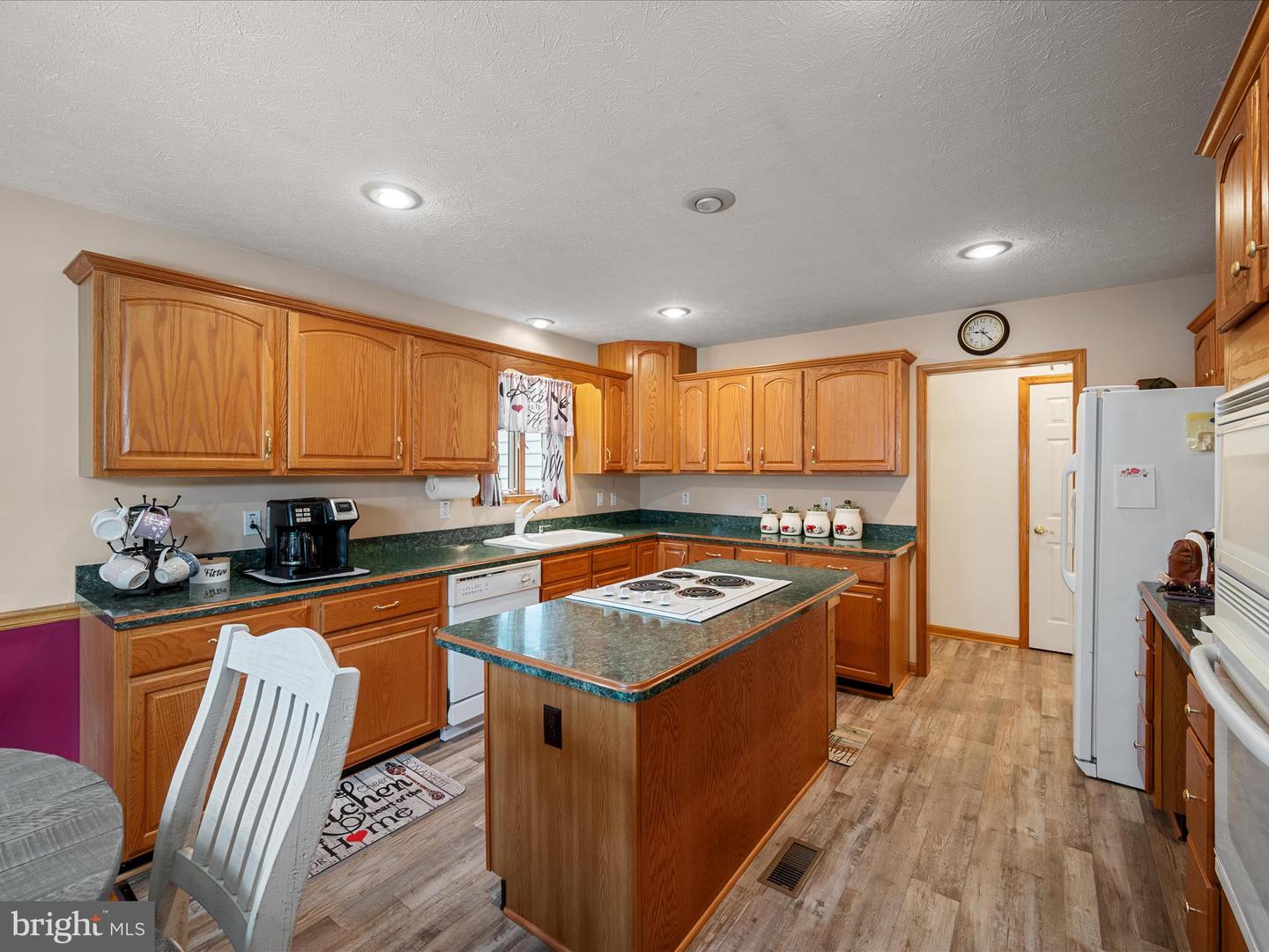 237 WHITE LN, FRONT ROYAL, Virginia 22630, 3 Bedrooms Bedrooms, ,3 BathroomsBathrooms,Residential,For sale,237 WHITE LN,VAWR2011844 MLS # VAWR2011844