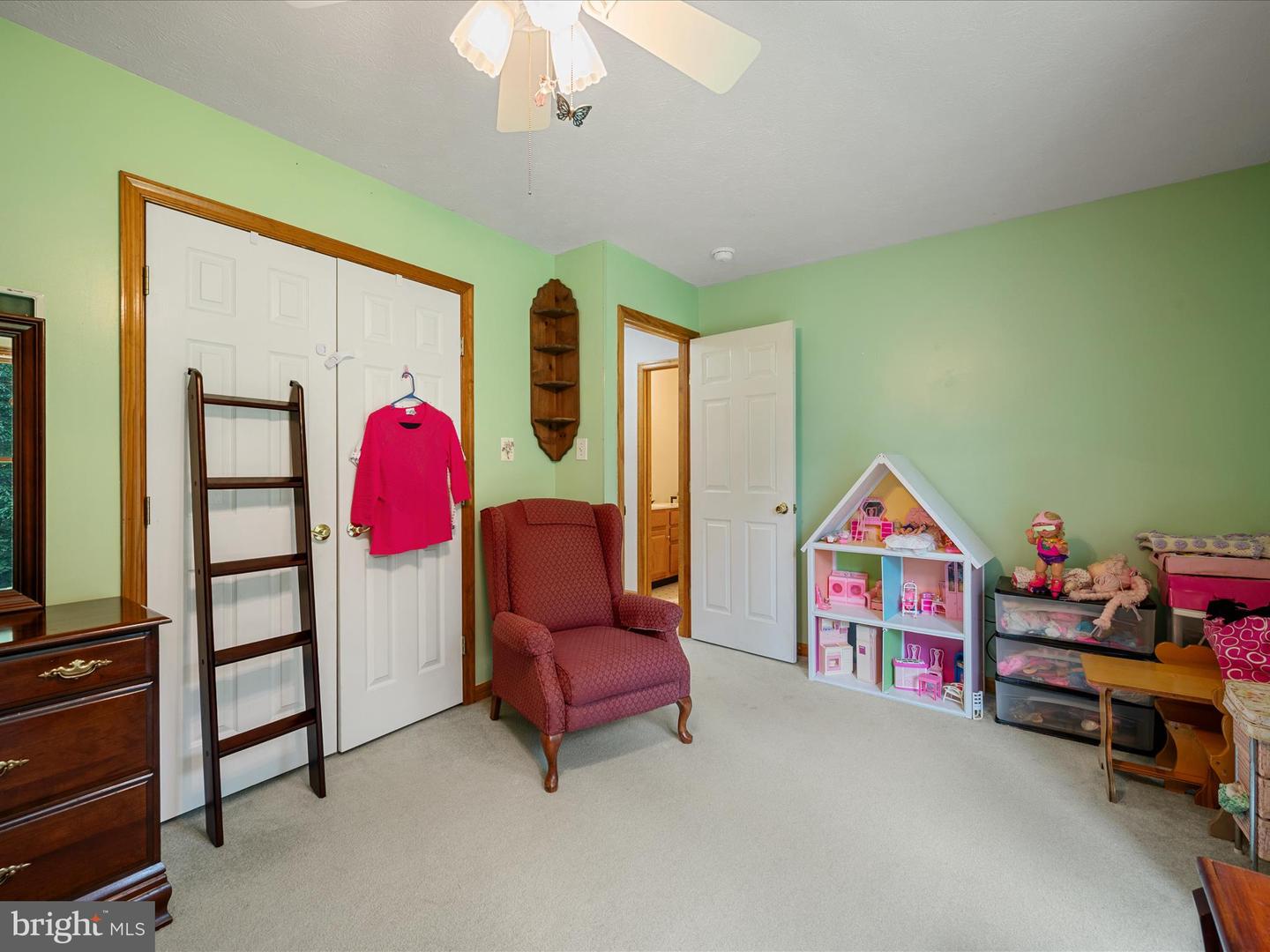 237 WHITE LN, FRONT ROYAL, Virginia 22630, 3 Bedrooms Bedrooms, ,3 BathroomsBathrooms,Residential,For sale,237 WHITE LN,VAWR2011844 MLS # VAWR2011844