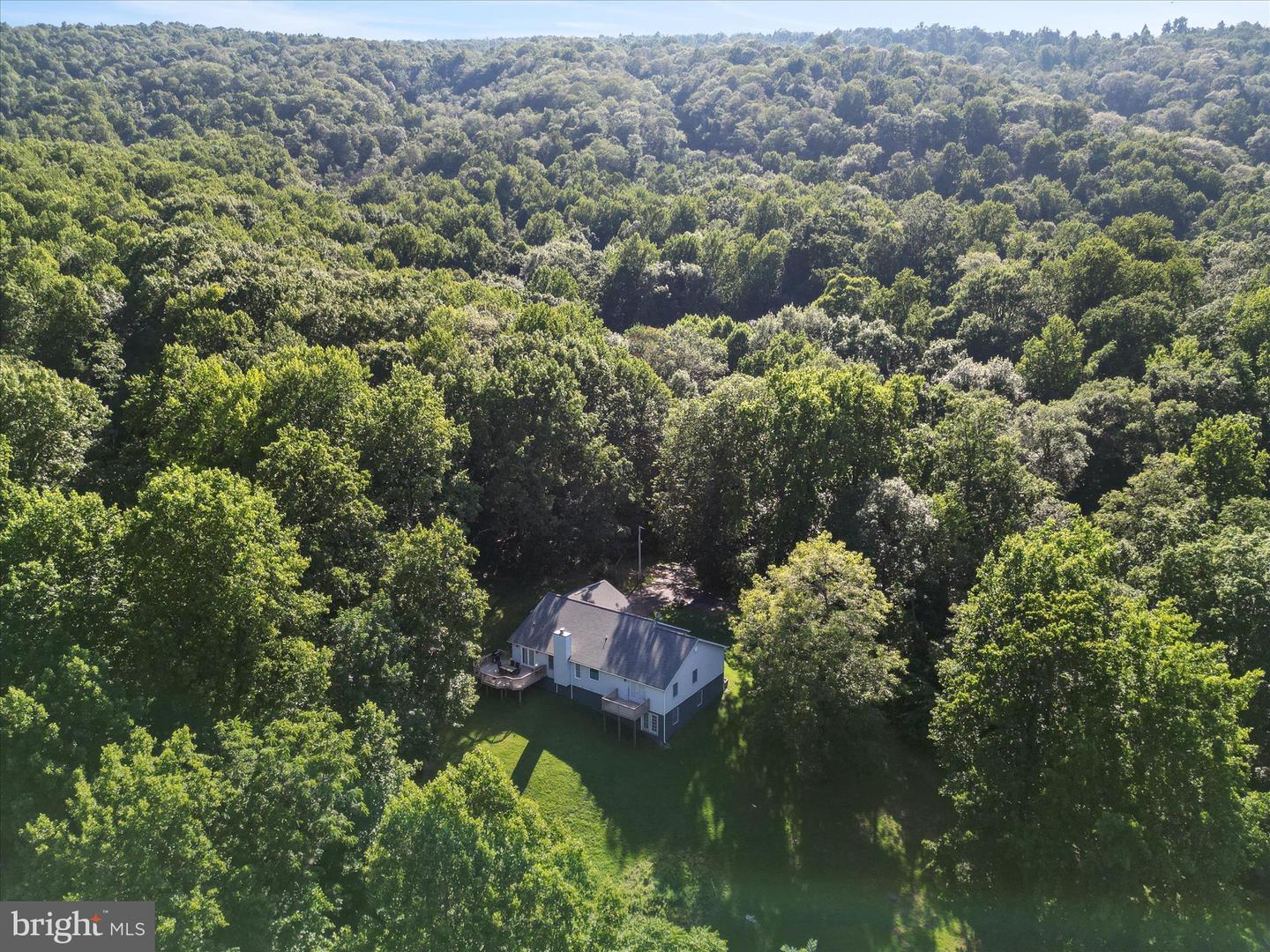 237 WHITE LN, FRONT ROYAL, Virginia 22630, 3 Bedrooms Bedrooms, ,3 BathroomsBathrooms,Residential,For sale,237 WHITE LN,VAWR2011844 MLS # VAWR2011844
