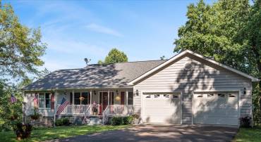 237 WHITE LN, FRONT ROYAL, Virginia 22630, 3 Bedrooms Bedrooms, ,3 BathroomsBathrooms,Residential,For sale,237 WHITE LN,VAWR2011844 MLS # VAWR2011844