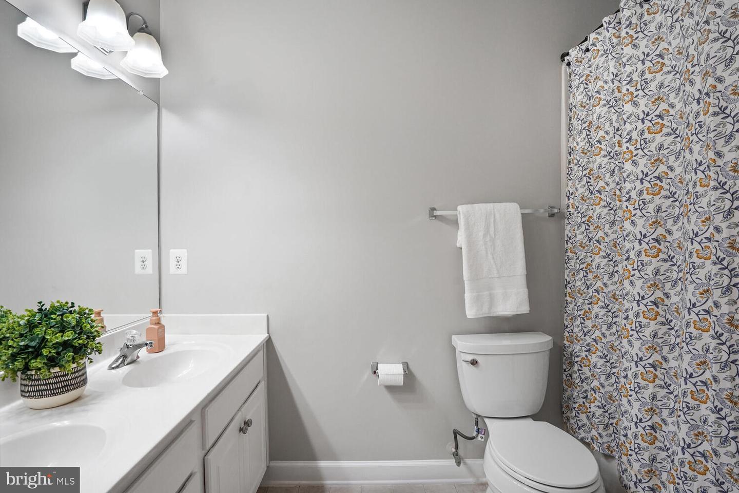 23128 STOCKHAM WAY, BRAMBLETON, Virginia 20148, 5 Bedrooms Bedrooms, ,3 BathroomsBathrooms,Residential,For sale,23128 STOCKHAM WAY,VALO2103398 MLS # VALO2103398