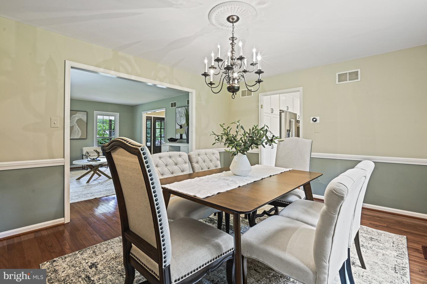2330 AUGUSTUS CT, VIENNA, Virginia 22180, 5 Bedrooms Bedrooms, ,3 BathroomsBathrooms,Residential,For sale,2330 AUGUSTUS CT,VAFX2258260 MLS # VAFX2258260