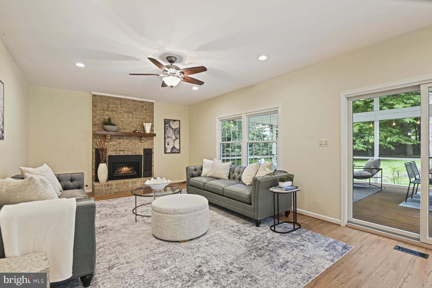 2330 AUGUSTUS CT, VIENNA, Virginia 22180, 5 Bedrooms Bedrooms, ,3 BathroomsBathrooms,Residential,For sale,2330 AUGUSTUS CT,VAFX2258260 MLS # VAFX2258260
