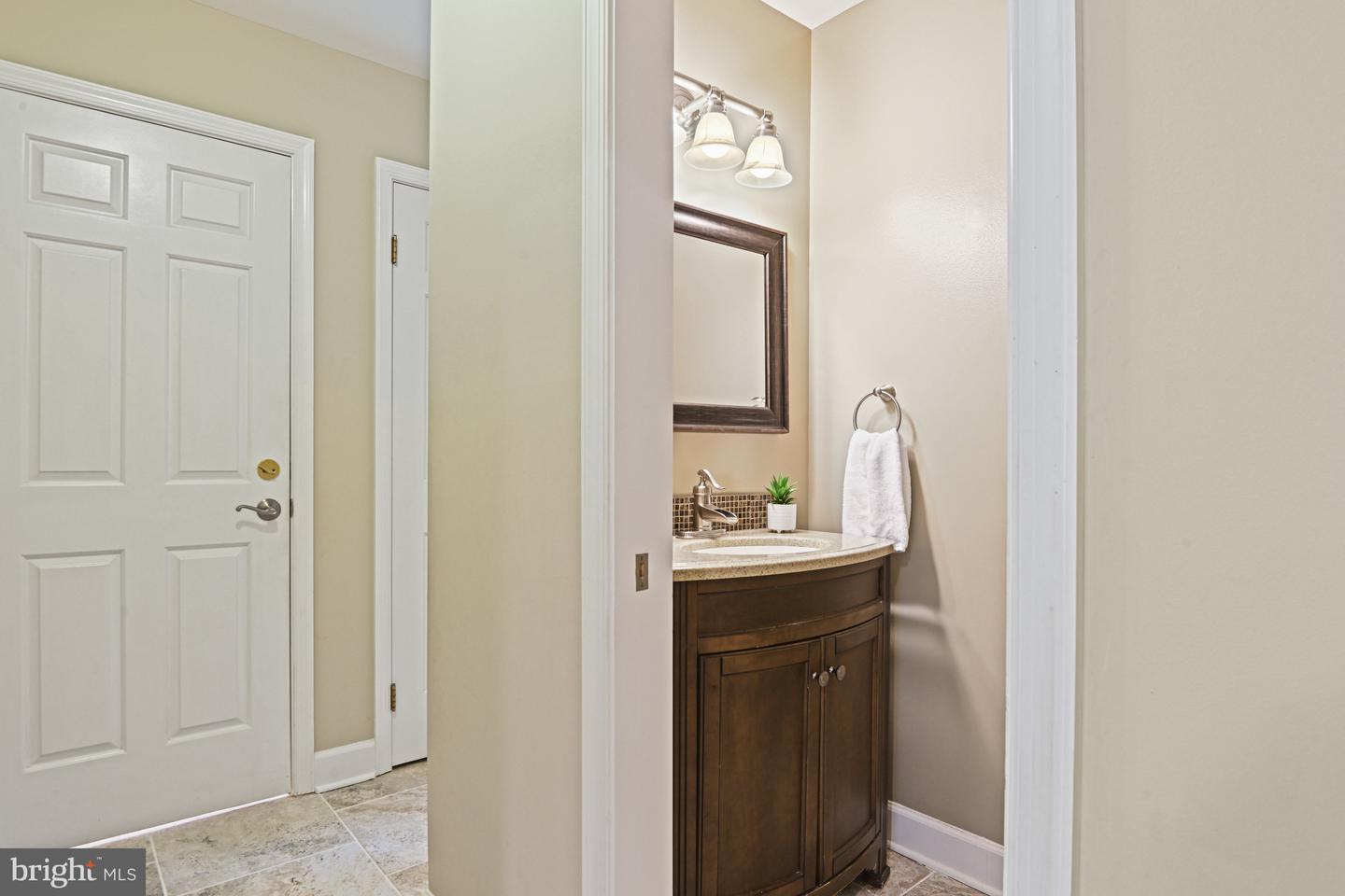 2330 AUGUSTUS CT, VIENNA, Virginia 22180, 5 Bedrooms Bedrooms, ,3 BathroomsBathrooms,Residential,For sale,2330 AUGUSTUS CT,VAFX2258260 MLS # VAFX2258260