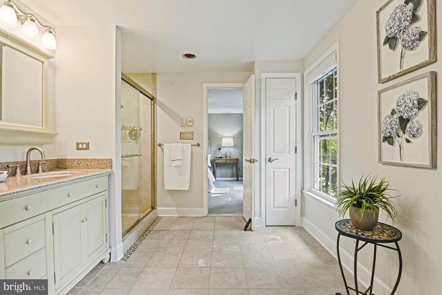 2330 AUGUSTUS CT, VIENNA, Virginia 22180, 5 Bedrooms Bedrooms, ,3 BathroomsBathrooms,Residential,For sale,2330 AUGUSTUS CT,VAFX2258260 MLS # VAFX2258260