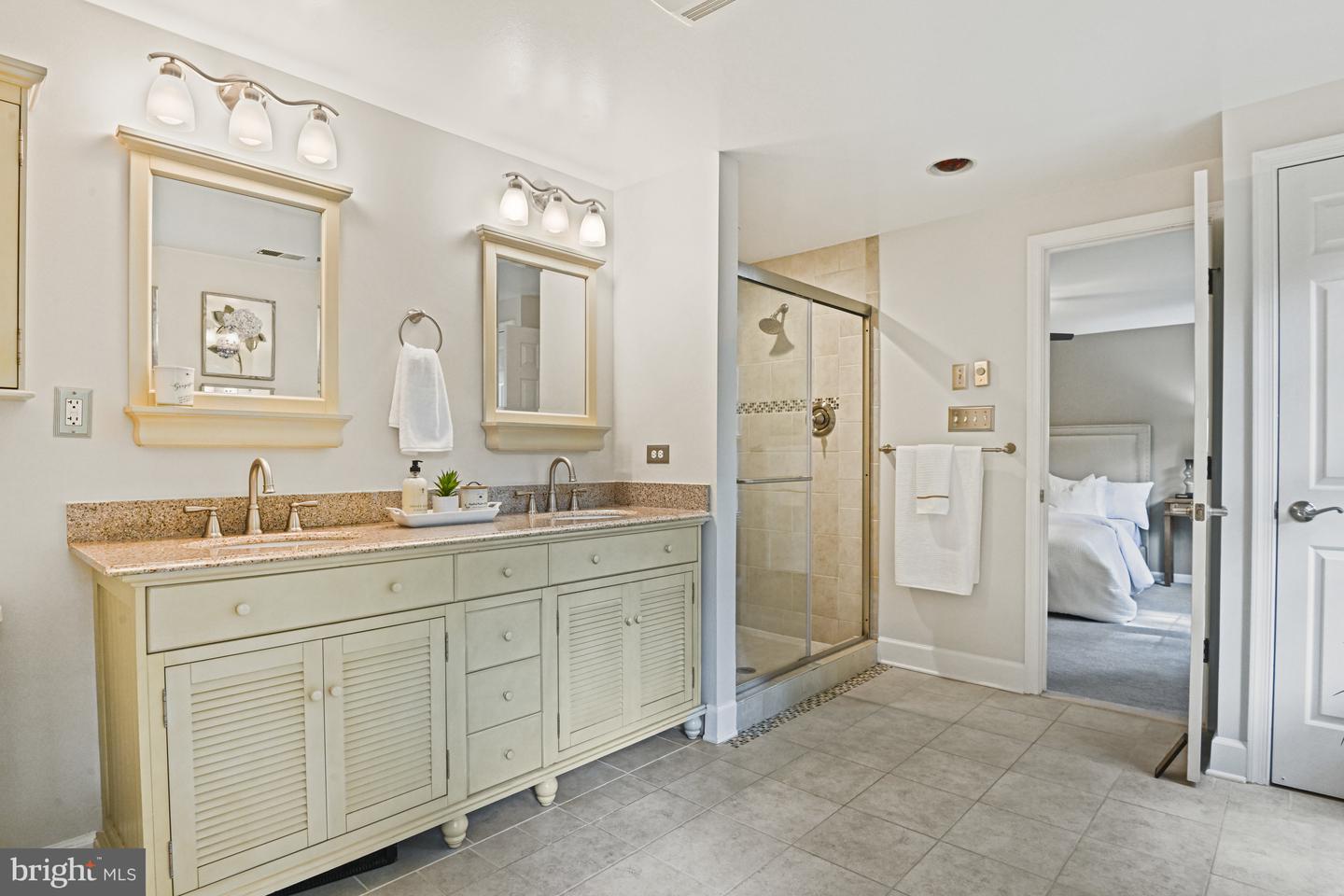 2330 AUGUSTUS CT, VIENNA, Virginia 22180, 5 Bedrooms Bedrooms, ,3 BathroomsBathrooms,Residential,For sale,2330 AUGUSTUS CT,VAFX2258260 MLS # VAFX2258260