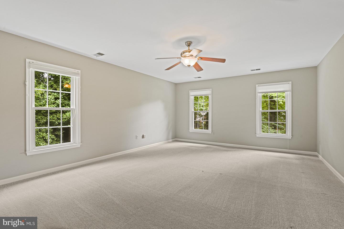 2330 AUGUSTUS CT, VIENNA, Virginia 22180, 5 Bedrooms Bedrooms, ,3 BathroomsBathrooms,Residential,For sale,2330 AUGUSTUS CT,VAFX2258260 MLS # VAFX2258260