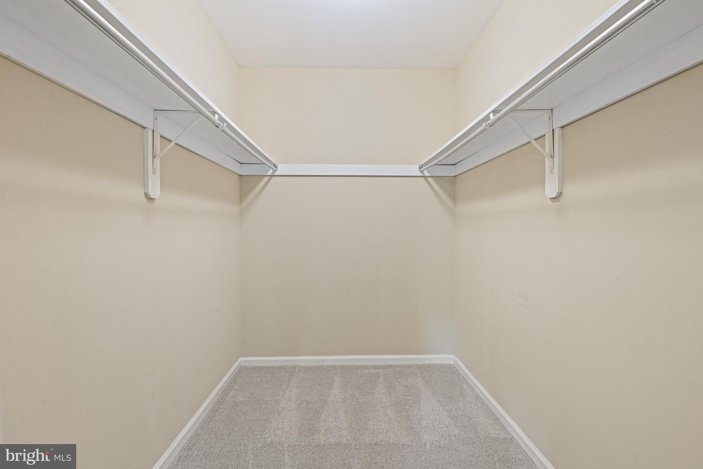 2330 AUGUSTUS CT, VIENNA, Virginia 22180, 5 Bedrooms Bedrooms, ,3 BathroomsBathrooms,Residential,For sale,2330 AUGUSTUS CT,VAFX2258260 MLS # VAFX2258260
