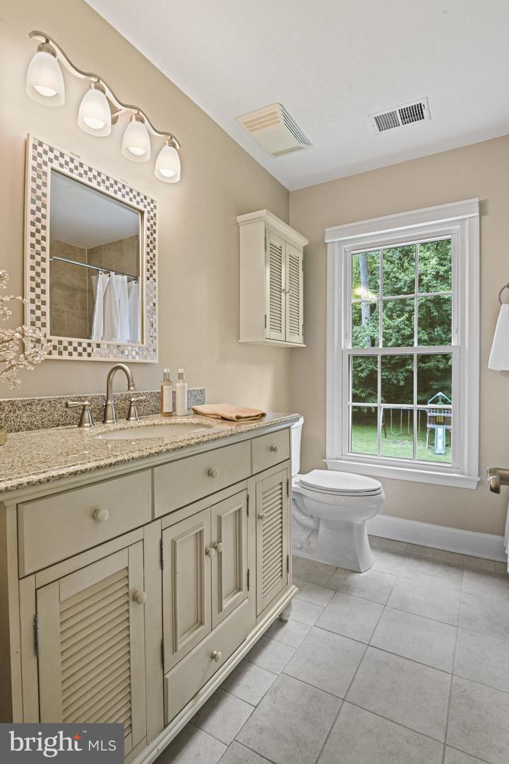 2330 AUGUSTUS CT, VIENNA, Virginia 22180, 5 Bedrooms Bedrooms, ,3 BathroomsBathrooms,Residential,For sale,2330 AUGUSTUS CT,VAFX2258260 MLS # VAFX2258260