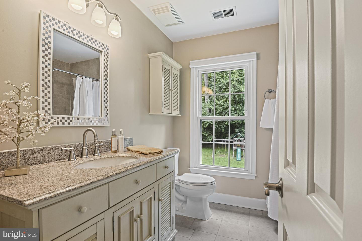 2330 AUGUSTUS CT, VIENNA, Virginia 22180, 5 Bedrooms Bedrooms, ,3 BathroomsBathrooms,Residential,For sale,2330 AUGUSTUS CT,VAFX2258260 MLS # VAFX2258260