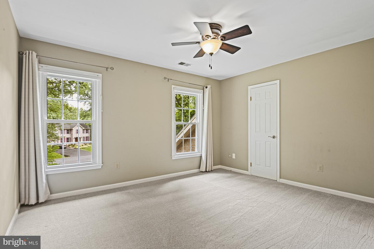 2330 AUGUSTUS CT, VIENNA, Virginia 22180, 5 Bedrooms Bedrooms, ,3 BathroomsBathrooms,Residential,For sale,2330 AUGUSTUS CT,VAFX2258260 MLS # VAFX2258260