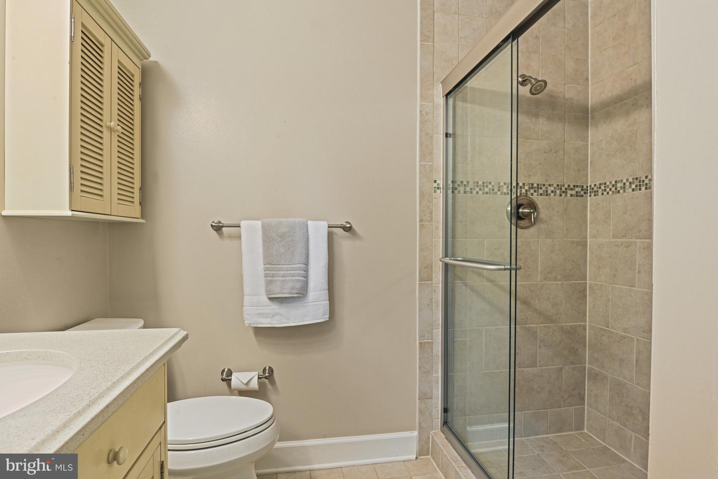 2330 AUGUSTUS CT, VIENNA, Virginia 22180, 5 Bedrooms Bedrooms, ,3 BathroomsBathrooms,Residential,For sale,2330 AUGUSTUS CT,VAFX2258260 MLS # VAFX2258260