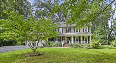 2330 AUGUSTUS CT, VIENNA, Virginia 22180, 5 Bedrooms Bedrooms, ,3 BathroomsBathrooms,Residential,For sale,2330 AUGUSTUS CT,VAFX2258260 MLS # VAFX2258260