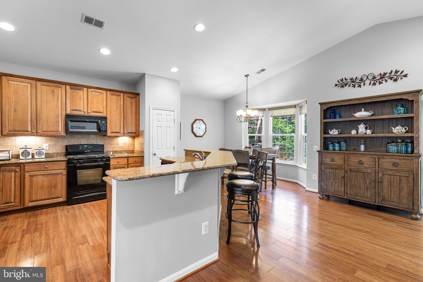 16203 RISING FAWN TER, DUMFRIES, Virginia 22025, 3 Bedrooms Bedrooms, ,2 BathroomsBathrooms,Residential,For sale,16203 RISING FAWN TER,VAPW2100322 MLS # VAPW2100322
