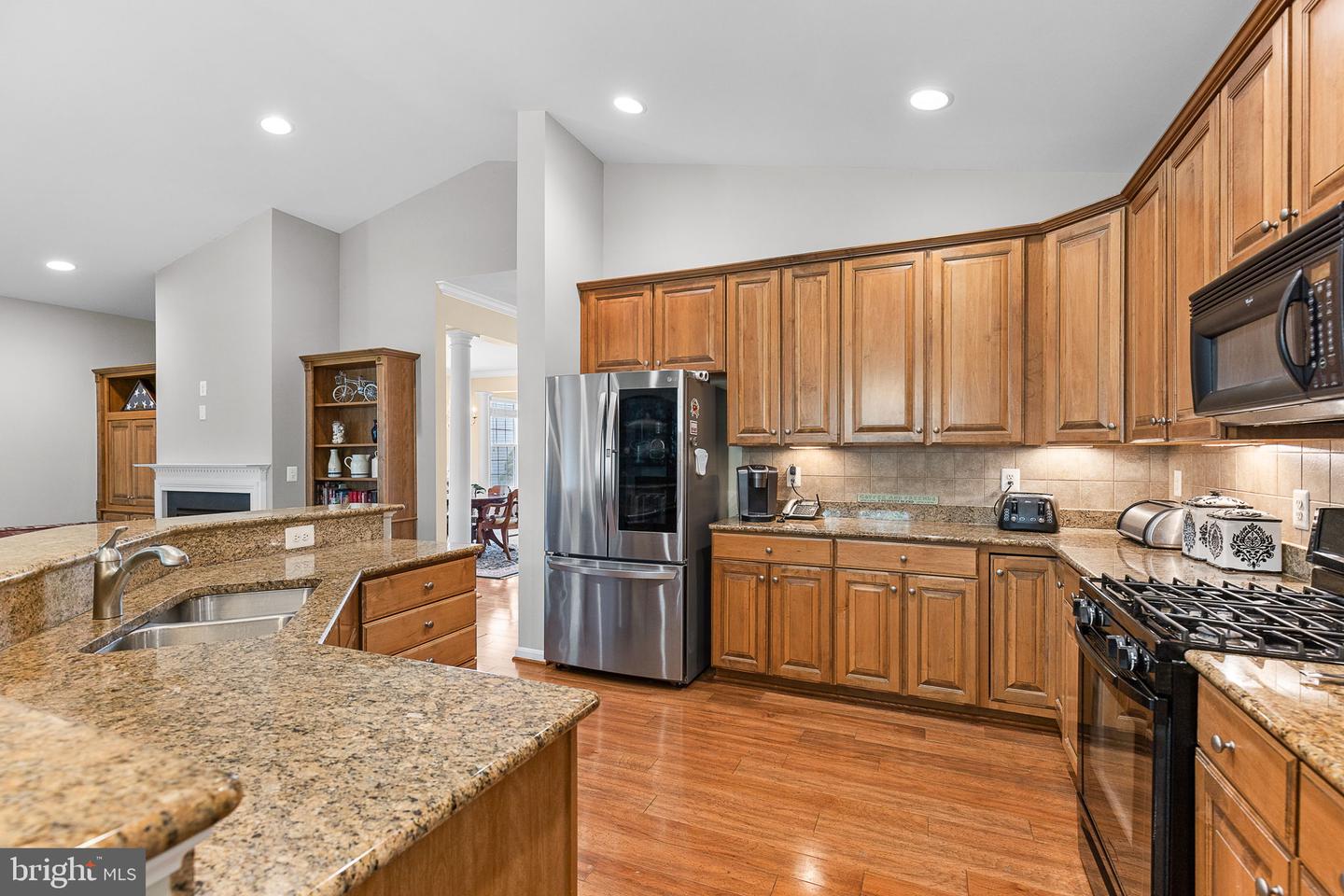 16203 RISING FAWN TER, DUMFRIES, Virginia 22025, 3 Bedrooms Bedrooms, ,2 BathroomsBathrooms,Residential,For sale,16203 RISING FAWN TER,VAPW2100322 MLS # VAPW2100322