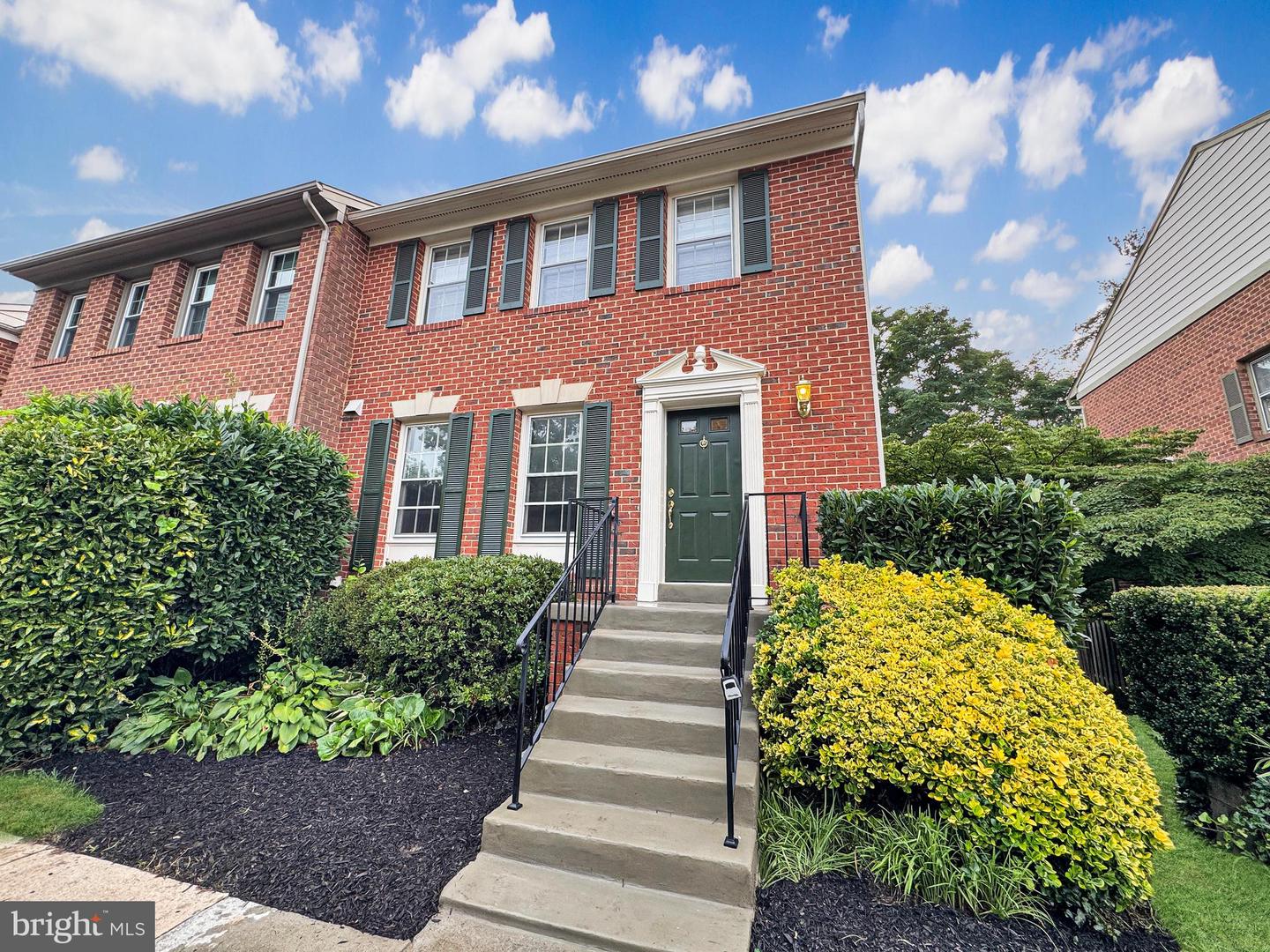 3116 WINDWOOD FARMS DR, OAKTON, Virginia 22124, 3 Bedrooms Bedrooms, ,3 BathroomsBathrooms,Residential,For sale,3116 WINDWOOD FARMS DR,VAFX2258398 MLS # VAFX2258398