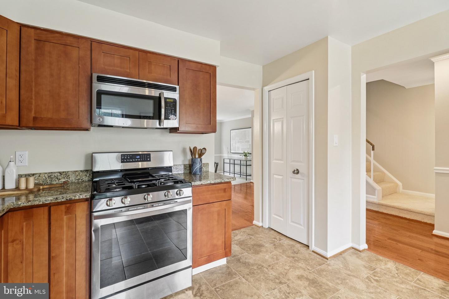 3116 WINDWOOD FARMS DR, OAKTON, Virginia 22124, 3 Bedrooms Bedrooms, ,3 BathroomsBathrooms,Residential,For sale,3116 WINDWOOD FARMS DR,VAFX2258398 MLS # VAFX2258398