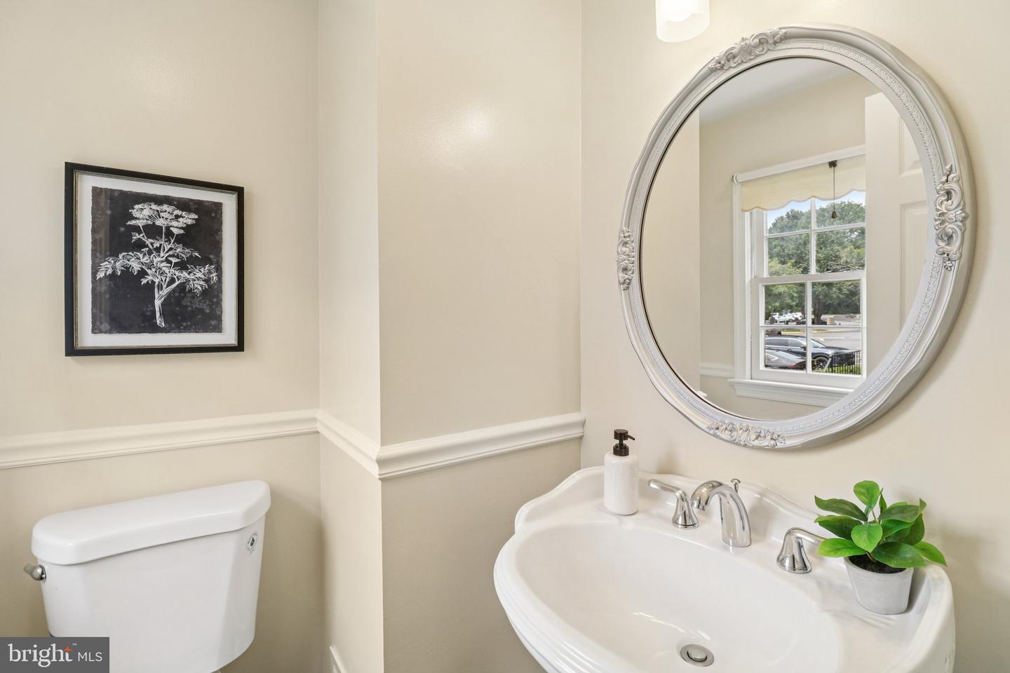 3116 WINDWOOD FARMS DR, OAKTON, Virginia 22124, 3 Bedrooms Bedrooms, ,3 BathroomsBathrooms,Residential,For sale,3116 WINDWOOD FARMS DR,VAFX2258398 MLS # VAFX2258398
