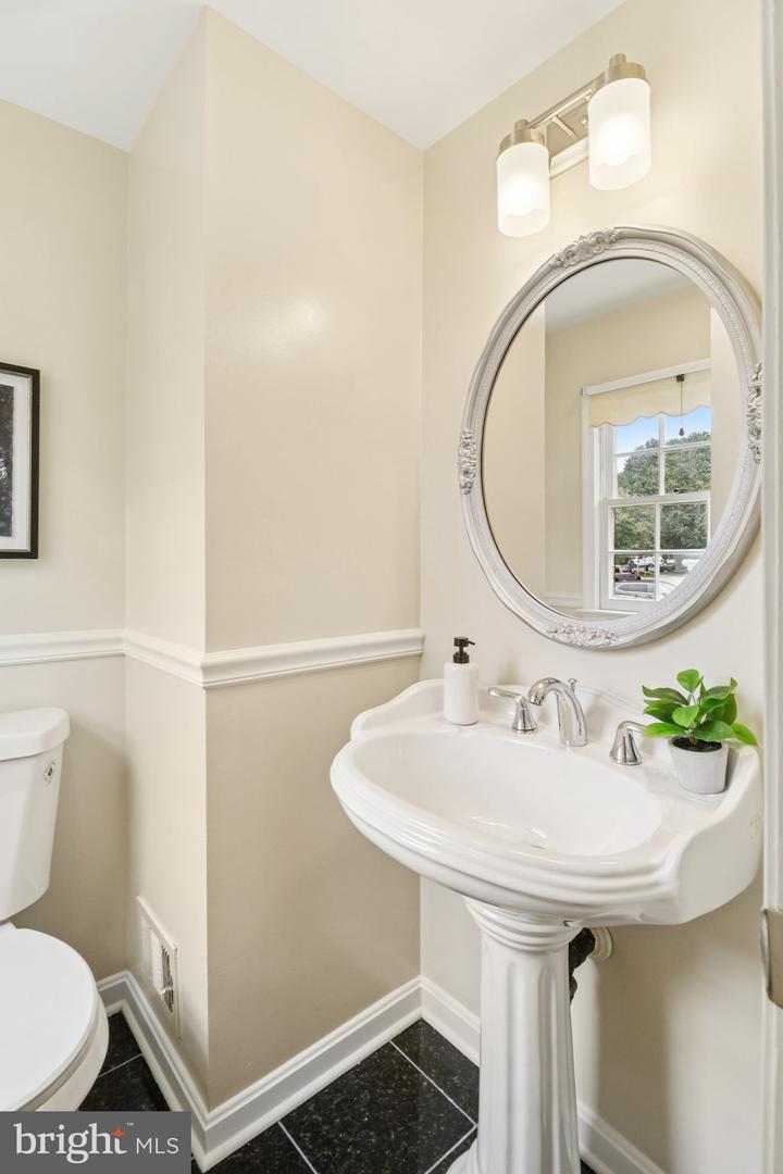 3116 WINDWOOD FARMS DR, OAKTON, Virginia 22124, 3 Bedrooms Bedrooms, ,3 BathroomsBathrooms,Residential,For sale,3116 WINDWOOD FARMS DR,VAFX2258398 MLS # VAFX2258398