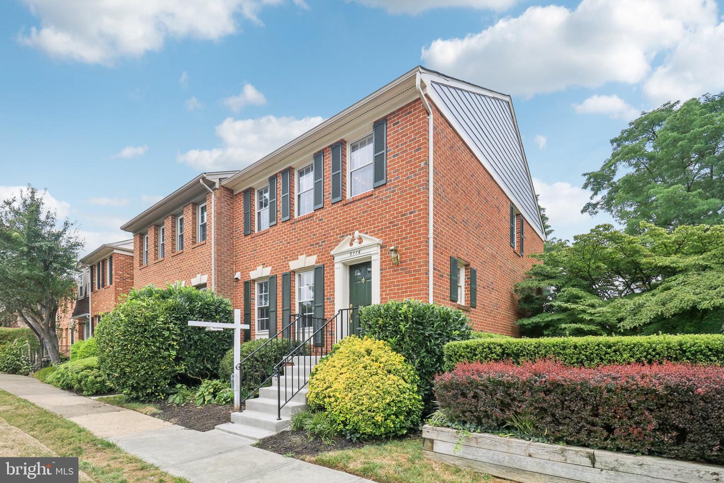 3116 WINDWOOD FARMS DR, OAKTON, Virginia 22124, 3 Bedrooms Bedrooms, ,3 BathroomsBathrooms,Residential,For sale,3116 WINDWOOD FARMS DR,VAFX2258398 MLS # VAFX2258398