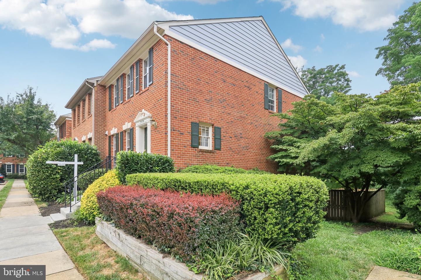 3116 WINDWOOD FARMS DR, OAKTON, Virginia 22124, 3 Bedrooms Bedrooms, ,3 BathroomsBathrooms,Residential,For sale,3116 WINDWOOD FARMS DR,VAFX2258398 MLS # VAFX2258398