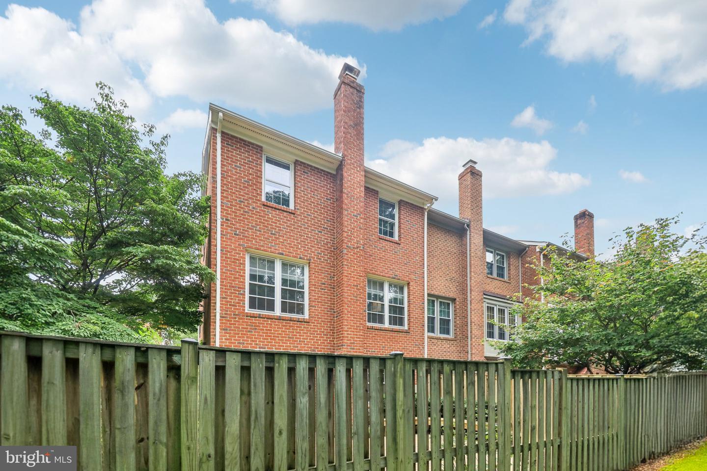 3116 WINDWOOD FARMS DR, OAKTON, Virginia 22124, 3 Bedrooms Bedrooms, ,3 BathroomsBathrooms,Residential,For sale,3116 WINDWOOD FARMS DR,VAFX2258398 MLS # VAFX2258398