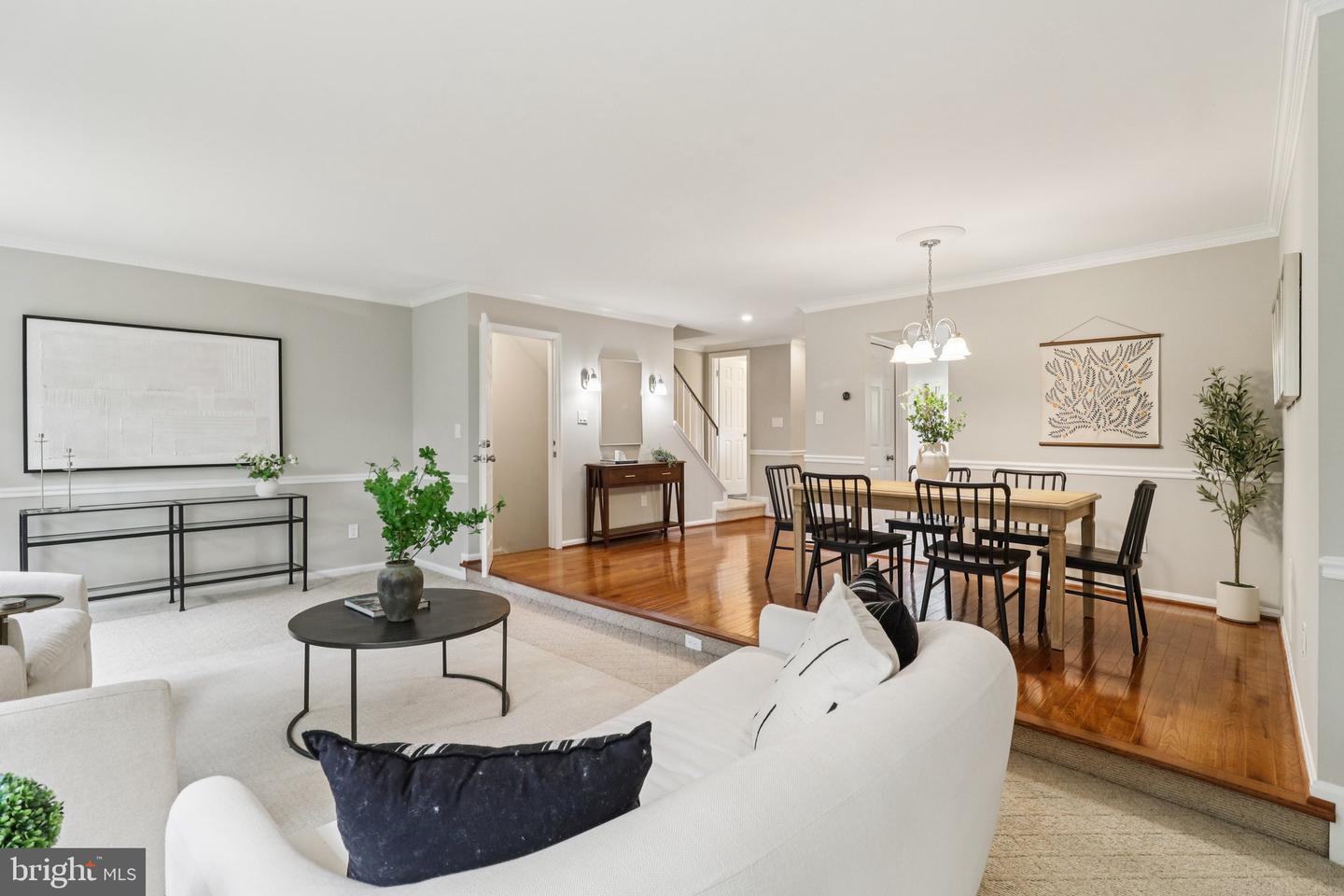 3116 WINDWOOD FARMS DR, OAKTON, Virginia 22124, 3 Bedrooms Bedrooms, ,3 BathroomsBathrooms,Residential,For sale,3116 WINDWOOD FARMS DR,VAFX2258398 MLS # VAFX2258398