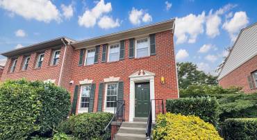 3116 WINDWOOD FARMS DR, OAKTON, Virginia 22124, 3 Bedrooms Bedrooms, ,3 BathroomsBathrooms,Residential,For sale,3116 WINDWOOD FARMS DR,VAFX2258398 MLS # VAFX2258398