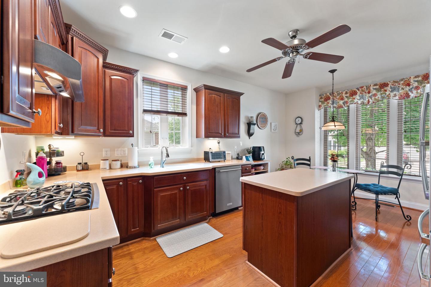 6909 SUNDAY SILENCE CT, GAINESVILLE, Virginia 20155, 3 Bedrooms Bedrooms, ,3 BathroomsBathrooms,Residential,For sale,6909 SUNDAY SILENCE CT,VAPW2100366 MLS # VAPW2100366