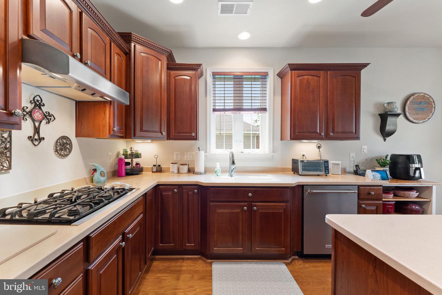6909 SUNDAY SILENCE CT, GAINESVILLE, Virginia 20155, 3 Bedrooms Bedrooms, ,3 BathroomsBathrooms,Residential,For sale,6909 SUNDAY SILENCE CT,VAPW2100366 MLS # VAPW2100366