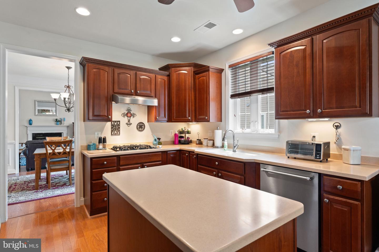 6909 SUNDAY SILENCE CT, GAINESVILLE, Virginia 20155, 3 Bedrooms Bedrooms, ,3 BathroomsBathrooms,Residential,For sale,6909 SUNDAY SILENCE CT,VAPW2100366 MLS # VAPW2100366