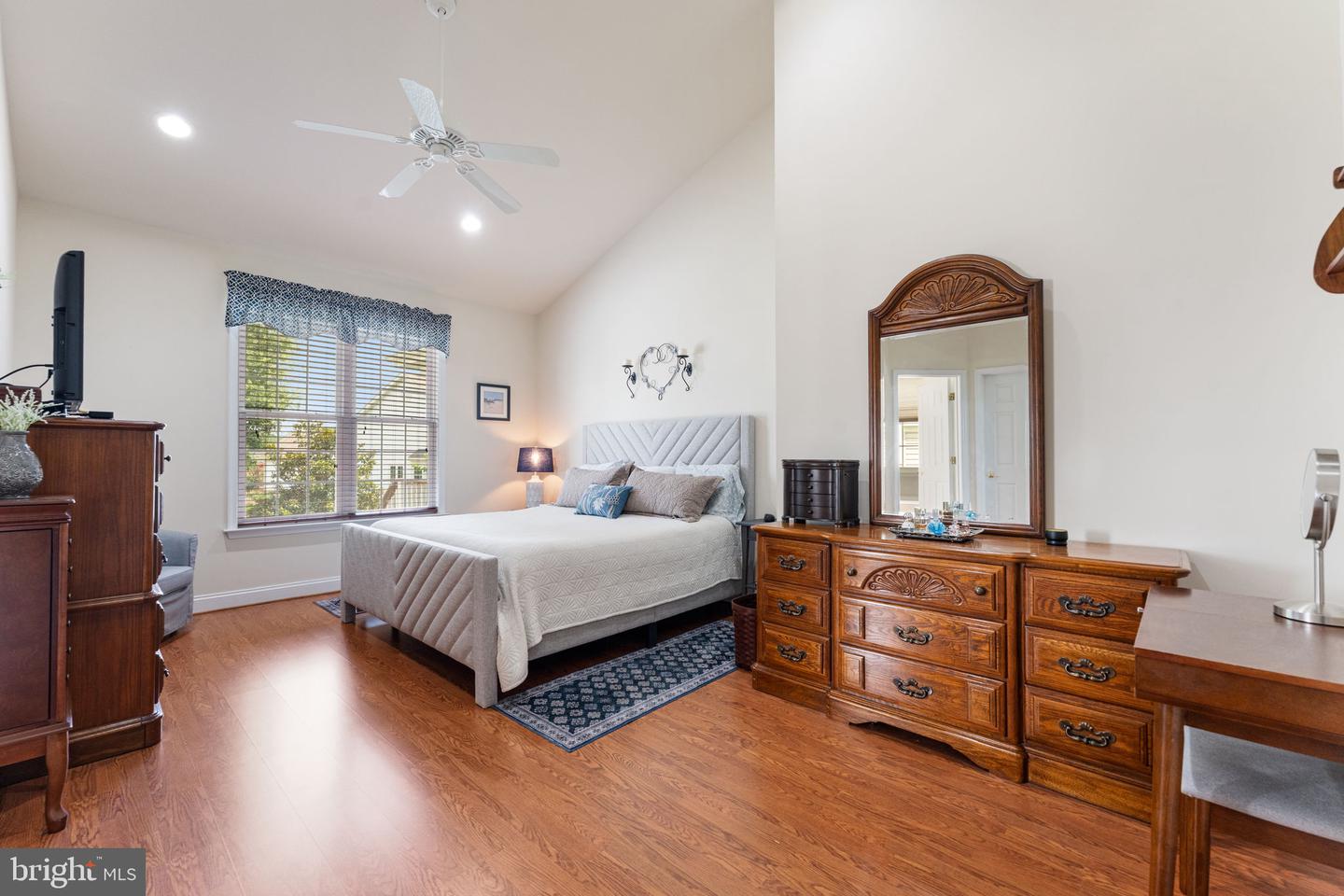6909 SUNDAY SILENCE CT, GAINESVILLE, Virginia 20155, 3 Bedrooms Bedrooms, ,3 BathroomsBathrooms,Residential,For sale,6909 SUNDAY SILENCE CT,VAPW2100366 MLS # VAPW2100366