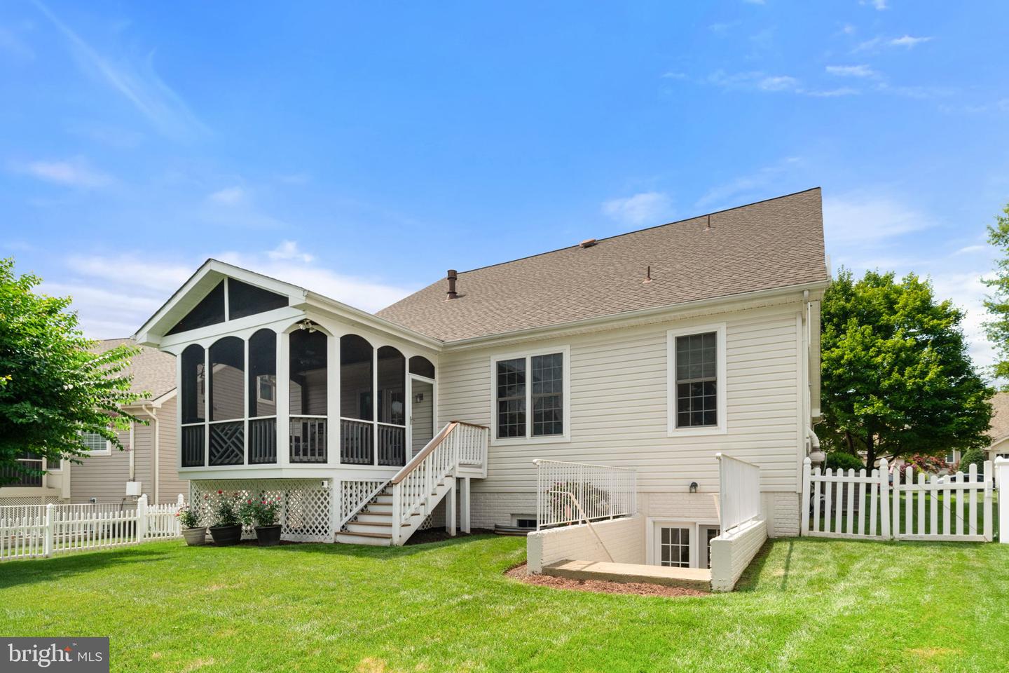 6909 SUNDAY SILENCE CT, GAINESVILLE, Virginia 20155, 3 Bedrooms Bedrooms, ,3 BathroomsBathrooms,Residential,For sale,6909 SUNDAY SILENCE CT,VAPW2100366 MLS # VAPW2100366