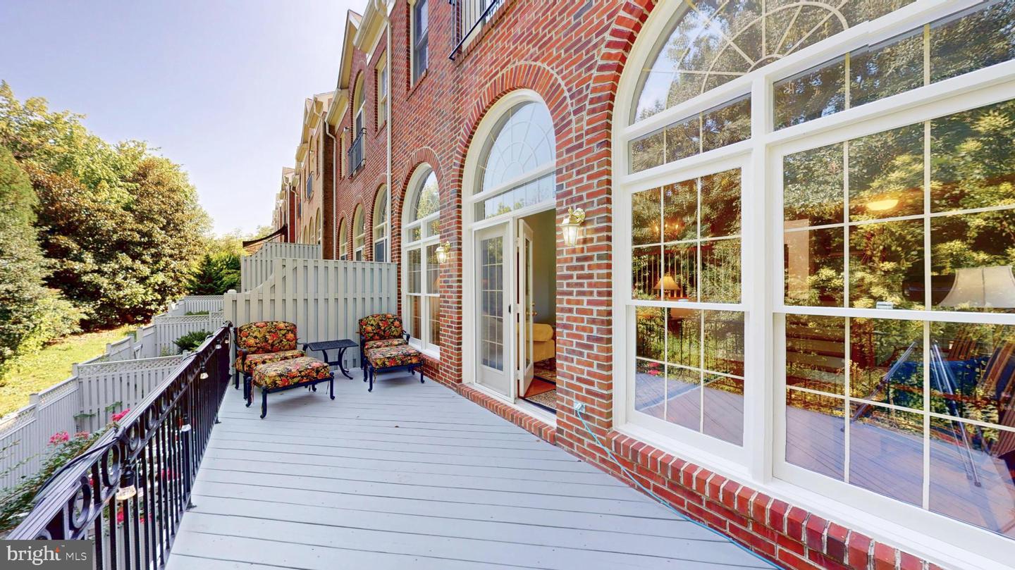 2139 N SCOTT ST, ARLINGTON, Virginia 22209, 3 Bedrooms Bedrooms, 7 Rooms Rooms,2 BathroomsBathrooms,Residential,For sale,2139 N SCOTT ST,VAAR2061612 MLS # VAAR2061612