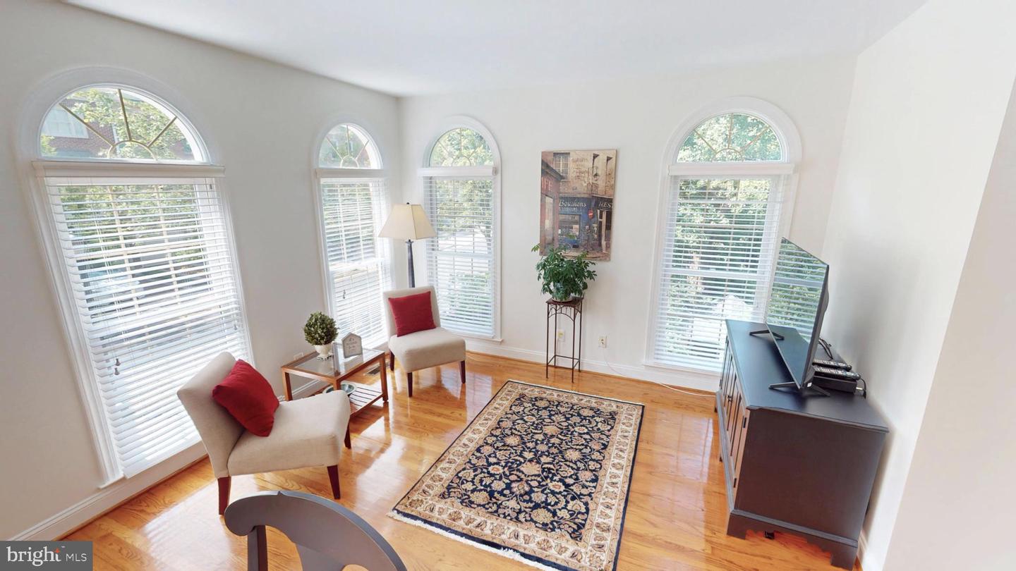 2139 N SCOTT ST, ARLINGTON, Virginia 22209, 3 Bedrooms Bedrooms, 7 Rooms Rooms,2 BathroomsBathrooms,Residential,For sale,2139 N SCOTT ST,VAAR2061612 MLS # VAAR2061612