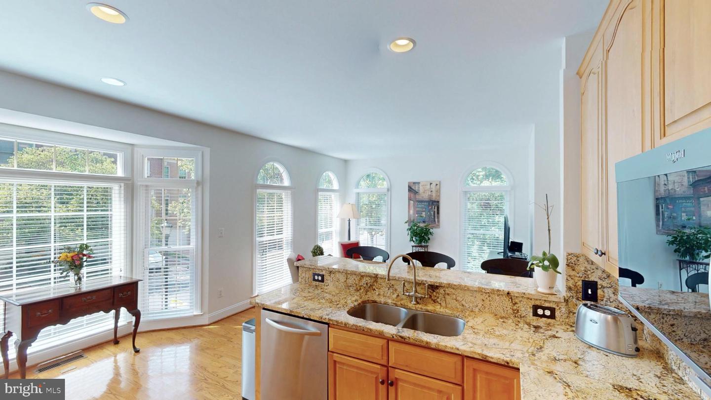 2139 N SCOTT ST, ARLINGTON, Virginia 22209, 3 Bedrooms Bedrooms, 7 Rooms Rooms,2 BathroomsBathrooms,Residential,For sale,2139 N SCOTT ST,VAAR2061612 MLS # VAAR2061612
