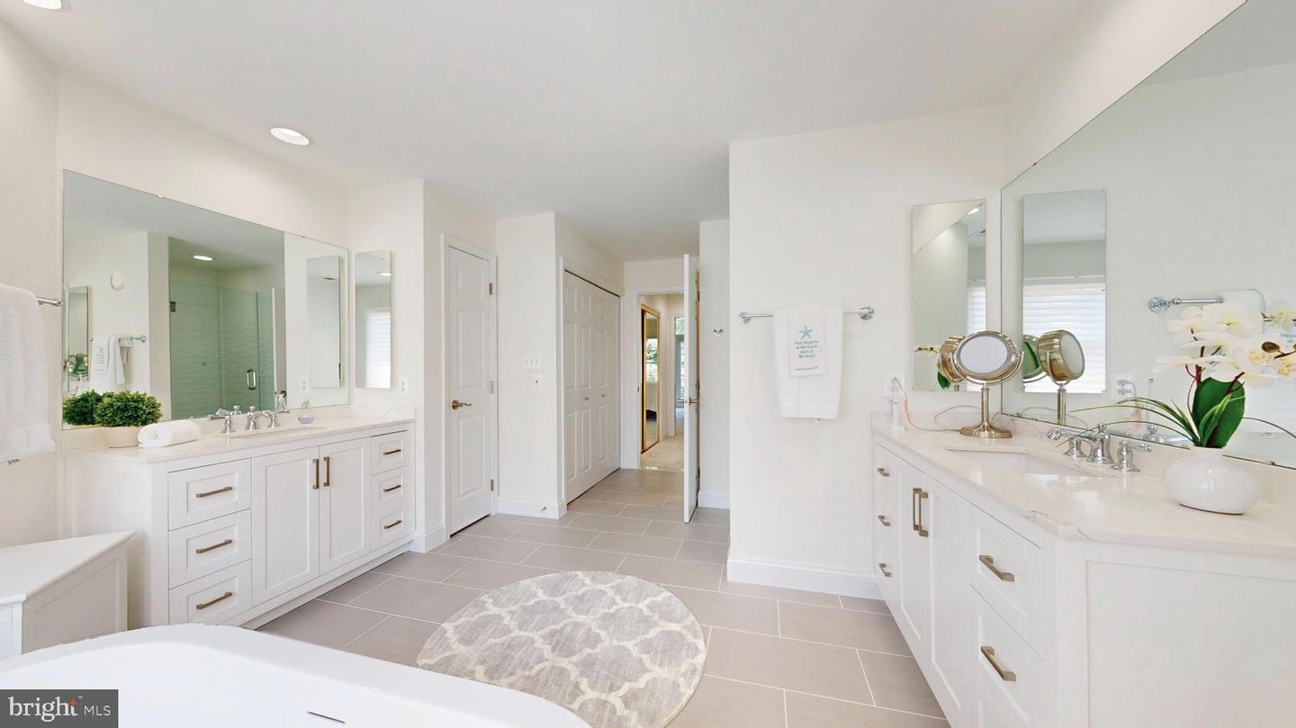 2139 N SCOTT ST, ARLINGTON, Virginia 22209, 3 Bedrooms Bedrooms, 7 Rooms Rooms,2 BathroomsBathrooms,Residential,For sale,2139 N SCOTT ST,VAAR2061612 MLS # VAAR2061612