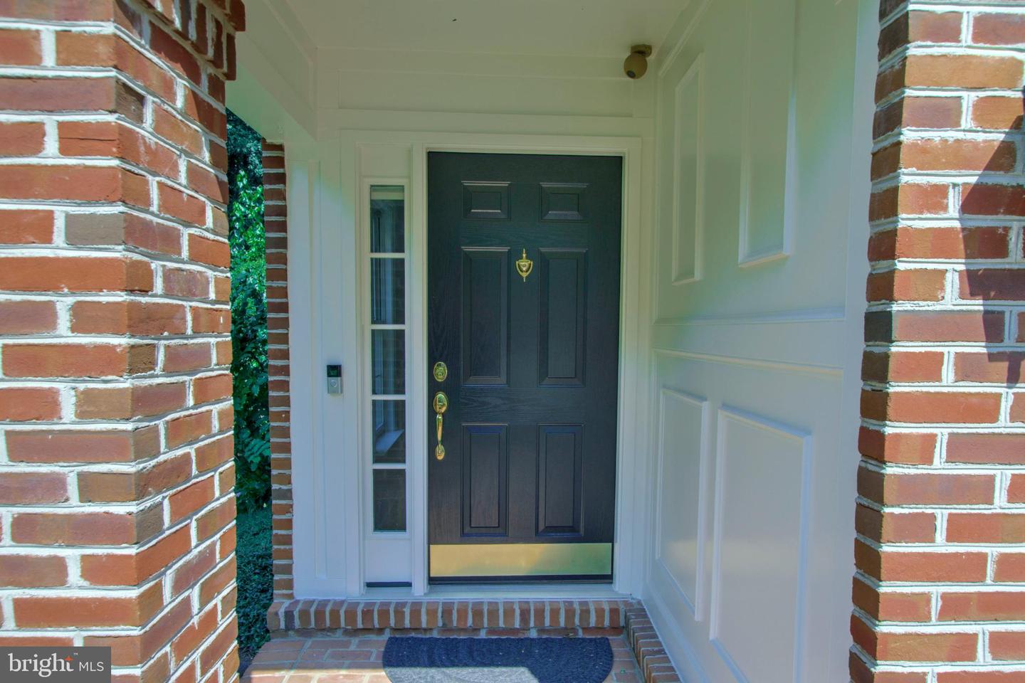 2139 N SCOTT ST, ARLINGTON, Virginia 22209, 3 Bedrooms Bedrooms, 7 Rooms Rooms,2 BathroomsBathrooms,Residential,For sale,2139 N SCOTT ST,VAAR2061612 MLS # VAAR2061612