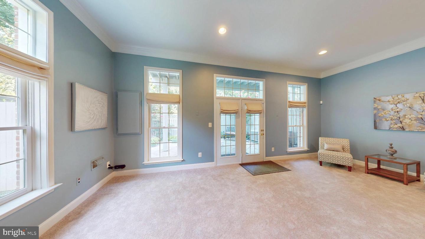 2139 N SCOTT ST, ARLINGTON, Virginia 22209, 3 Bedrooms Bedrooms, 7 Rooms Rooms,2 BathroomsBathrooms,Residential,For sale,2139 N SCOTT ST,VAAR2061612 MLS # VAAR2061612
